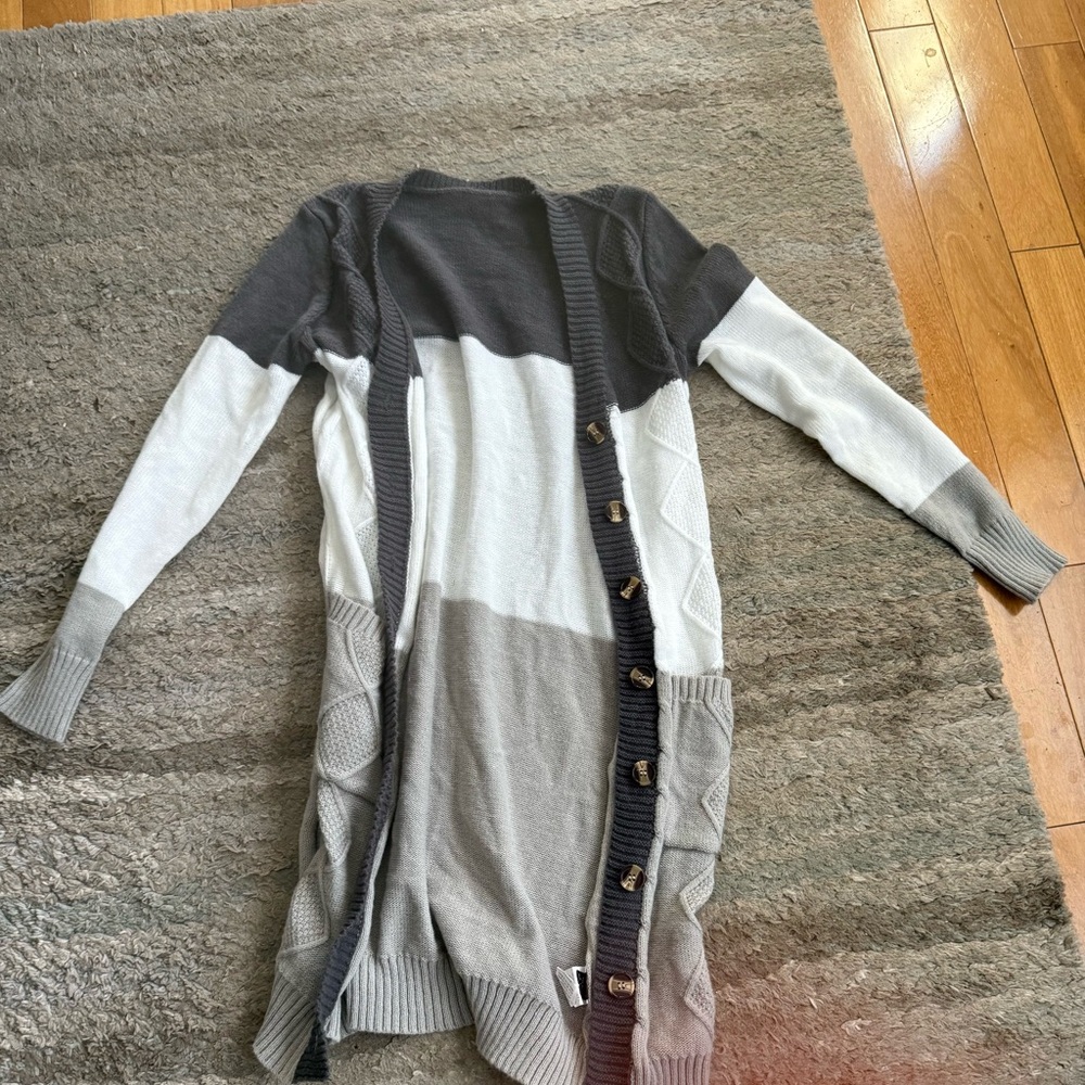 Stylish Gray and White Women's Sweater